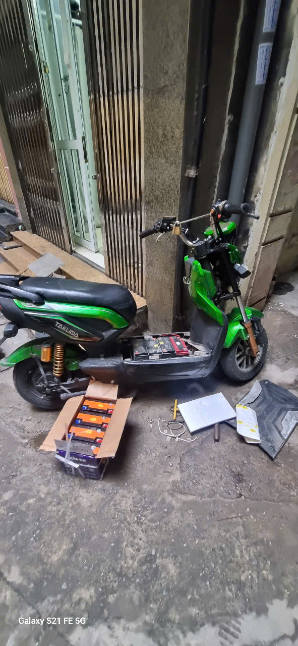 Thay Ắc Quy Xe Đạp Điện Tại Hà Nội