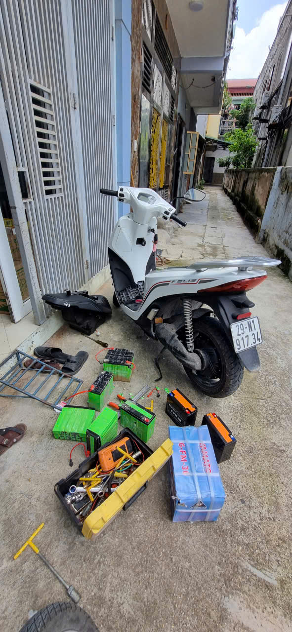 Thay Ắc Quy Xe Máy Điện Vinfast Feliz